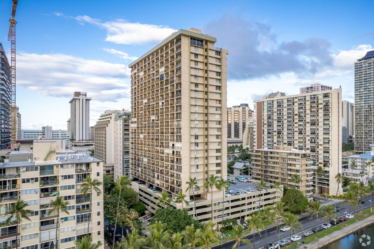 Fairway Villa - Apartments in Honolulu, HI | Apartments.com