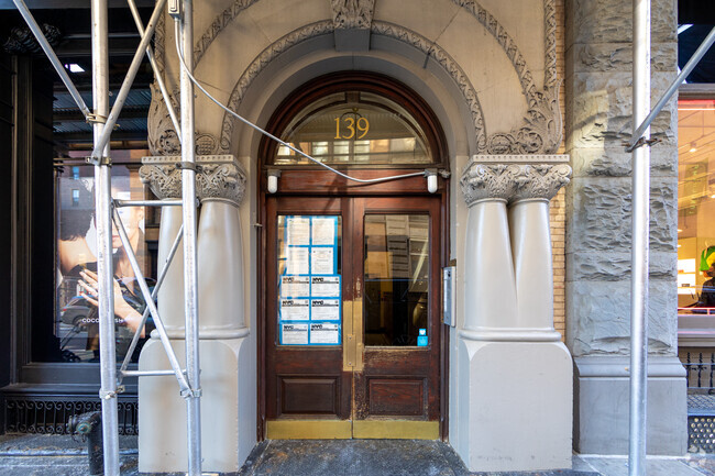 Entrance - 139 Spring St