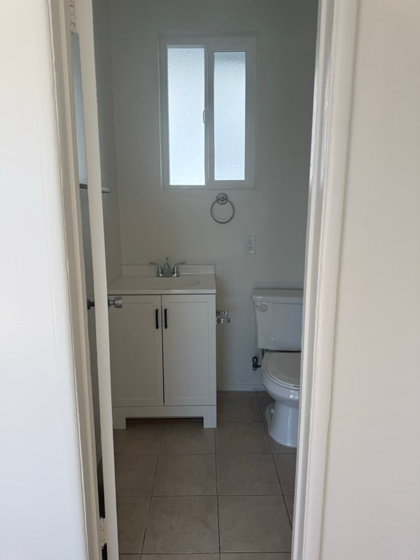 Building Photo - 6214 Holly Mont Dr