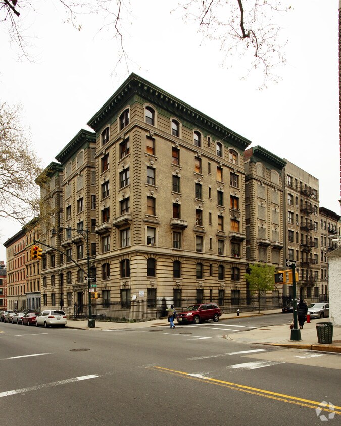 Foto principal - 272 Manhattan Ave