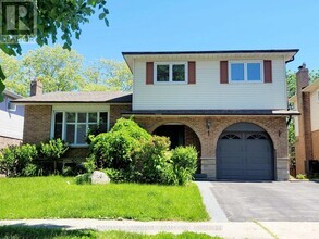 Building Photo - 16 MANSFIELD Crescent