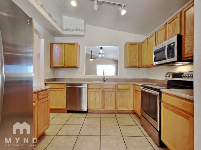 Building Photo - 25822 N 65th Ave