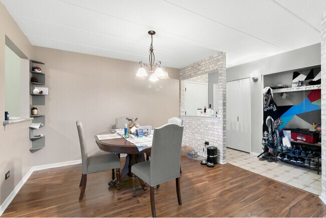 Foto del edificio - 11045 Theresa Cir