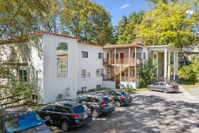 Building Photo - 306 Highland Rd