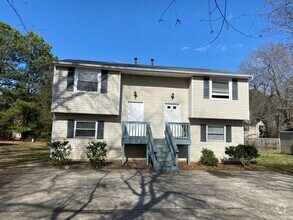 Building Photo - 2120 Bogarde St