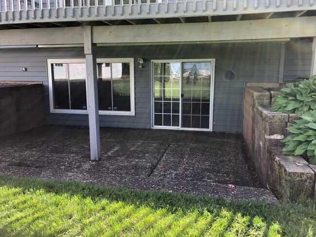 Lower Level Patio - 1000 Keats Cir