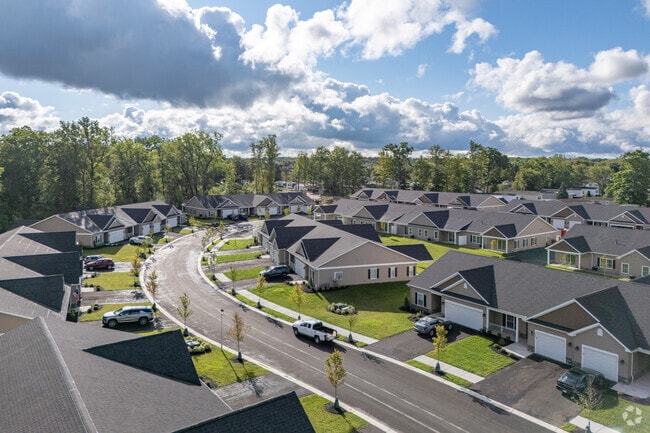 Building Photo - The Mission Hills Villas