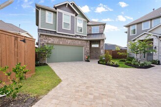 Building Photo - 7831 Swooping Swallow Ln