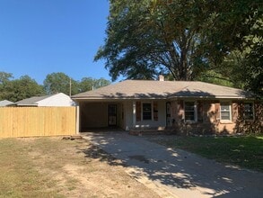 Building Photo - 1640 S Perkins Rd
