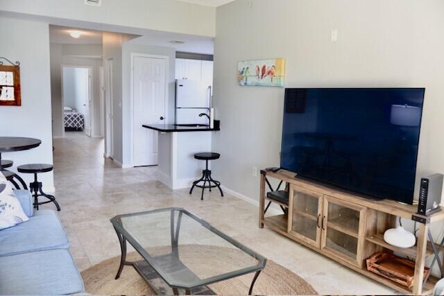 Building Photo - 2080 Greenview Shores Blvd