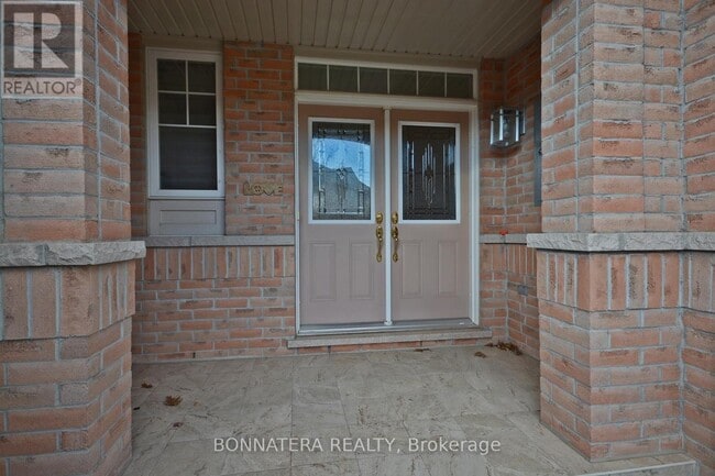 Building Photo - 3275-3275 Stalybridge Dr
