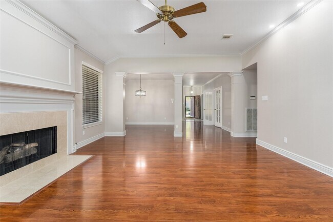 Foto del edificio - 14419 Redbud Valley Trail