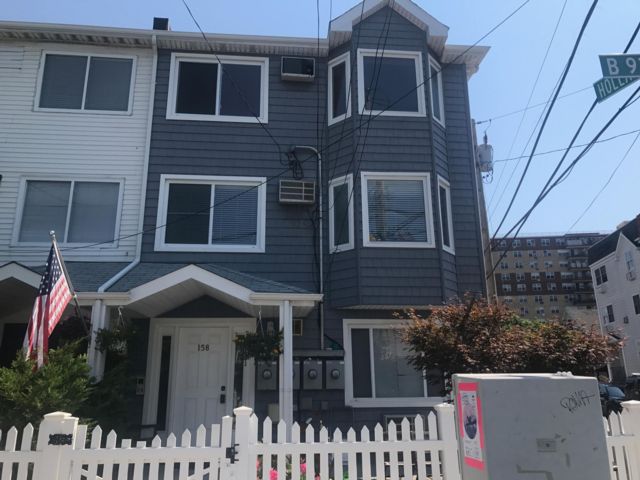 Foto del edificio - 158 Beach 91St St