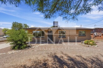 Building Photo - 3801 N 4th Ave