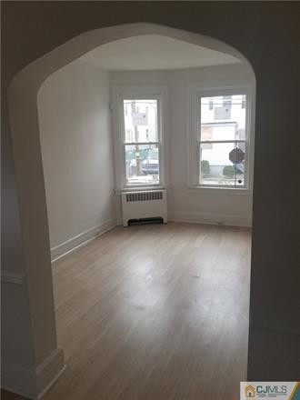 Foto del edificio - 14 Maple Ave