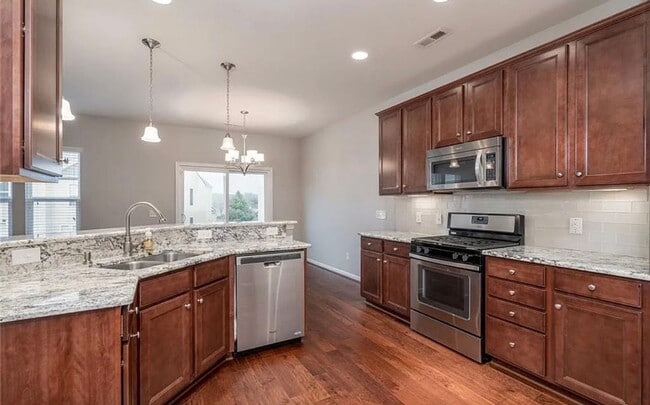 Building Photo - 6542 Portland Rose Ln