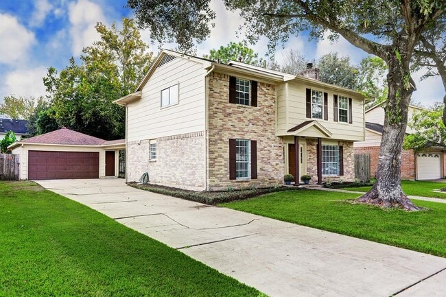 Building Photo - 108 Heathgate Dr