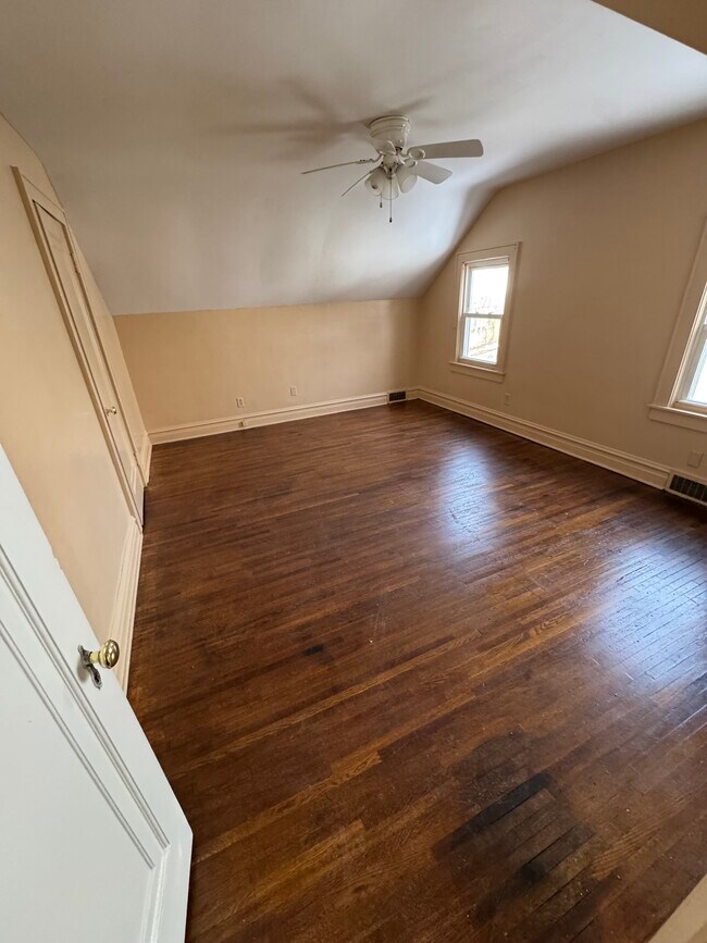 Foto del edificio - 110 1/2 Main St