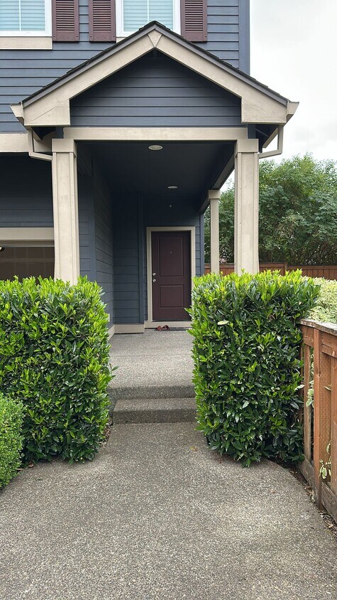 Foto principal - 804 SW Windrose Terrace