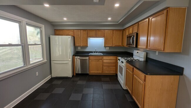 Building Photo - 2526 Lisa Dr