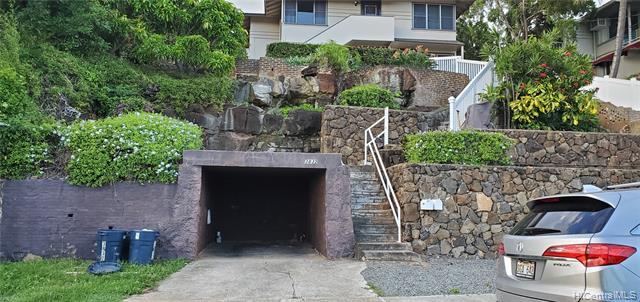 Building Photo - 3832 Pukalani Pl