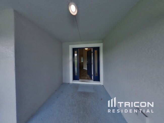 Foto del edificio - 14128 Redwood St