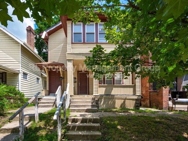 Building Photo - 1168 E Whittier St