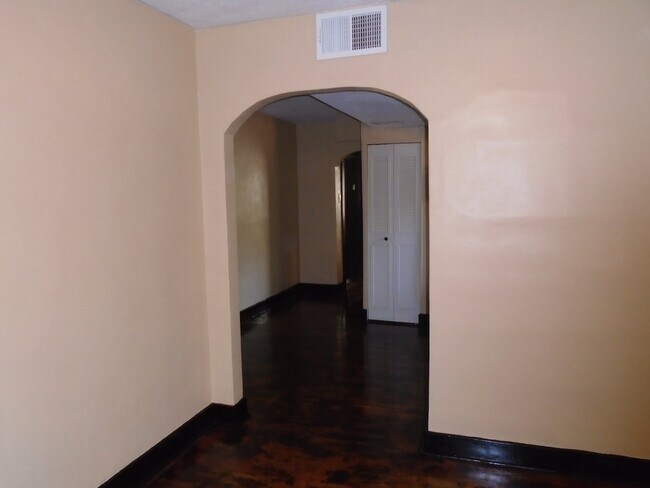 Foto del edificio - 100 N 33rd St