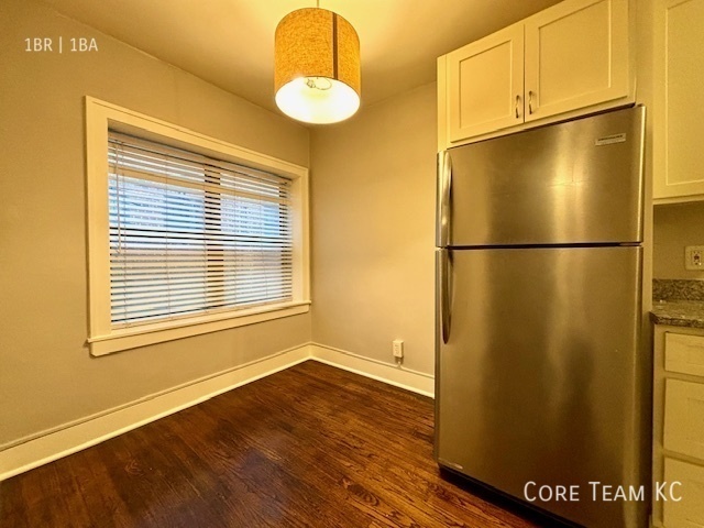 Building Photo - 1 Bedroom in West Plaza