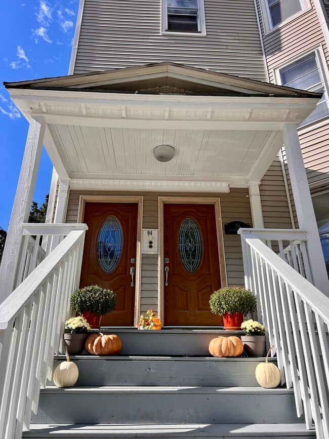 Front entrance - 94 Graham St