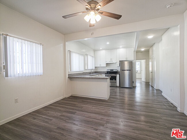 Foto del edificio - 336 S Wilton Pl