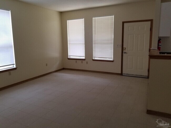 Foto del edificio - 5016 Lillian Hwy