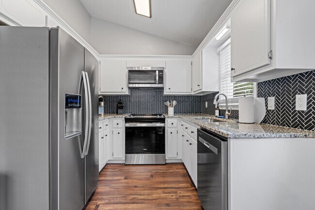 Foto del edificio - 13 Huntcliff Dr