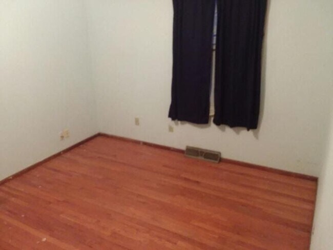 Building Photo - 10460 W. Dean Rd - 3 Bedroom Townhouse