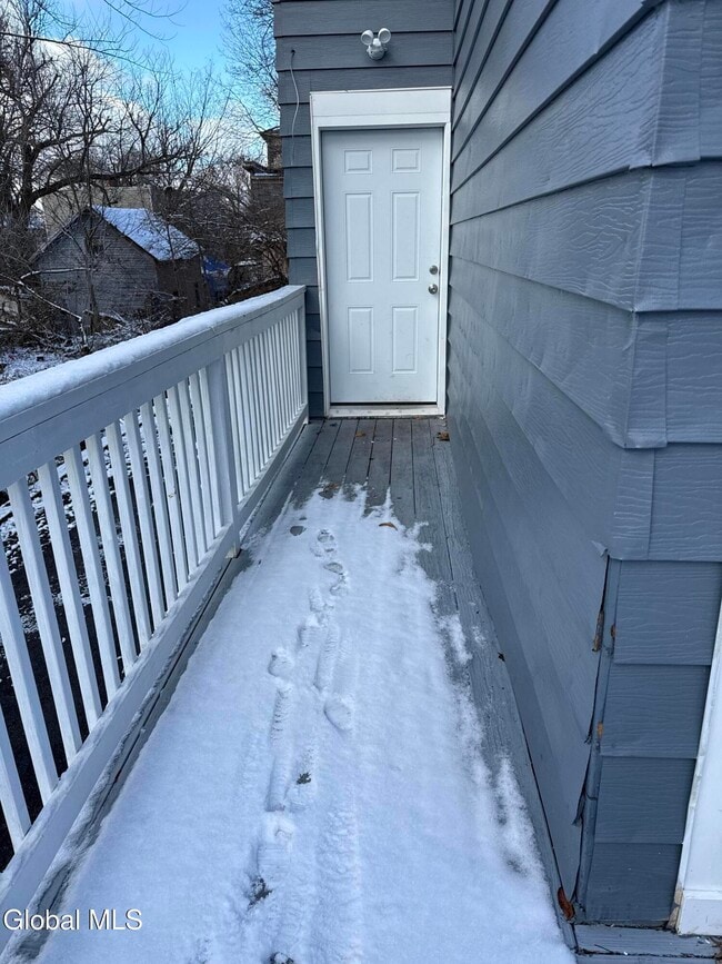 Building Photo - 10 Orange St