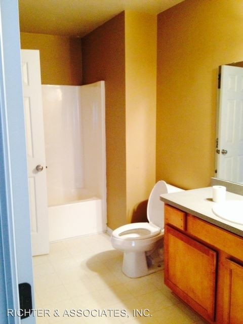 Foto del edificio - 3 br, 1 bath House - 787 BROWER ROAD
