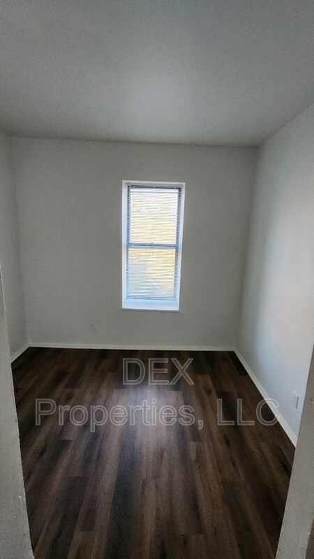 Building Photo - 5096 Minerva Ave