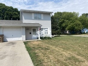 Building Photo - 509 15th St SE