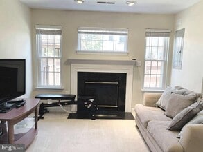Building Photo - 6216 Ruby Virginia Ct