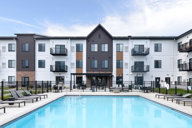 Private Pool - Current 33