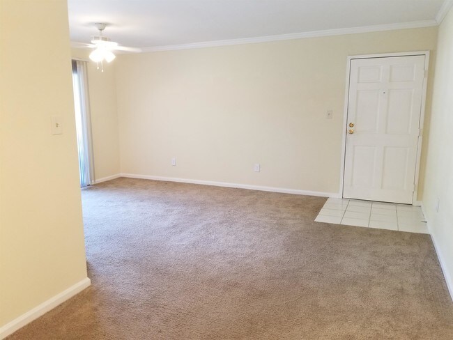 Foto del edificio - 1014 Barclay Square