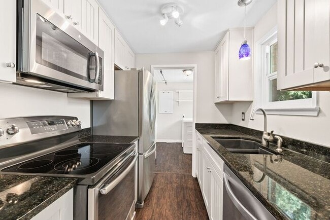 Building Photo - DARLING BUNGALOW in Desirable Arroyo Heigh...