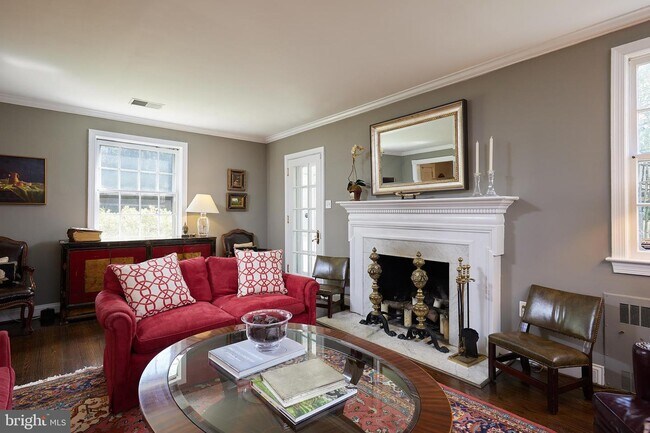 Foto del edificio - 5801 Huntington Pkwy
