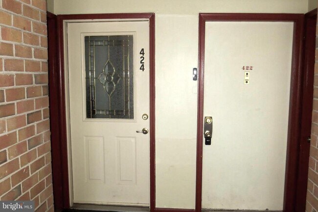 Foto del edificio - 424 Meadowview Ln