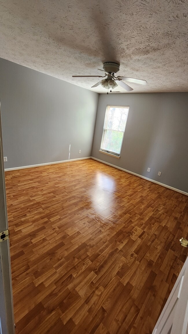 Building Photo - 3877 Chenango Pl