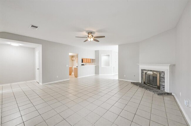 Foto del edificio - 14622 Bladenboro Dr
