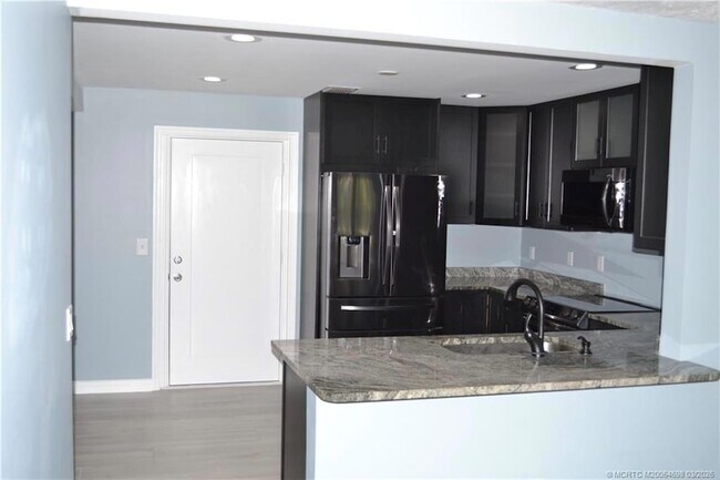 Foto del edificio - 3489 NE Linda Dr