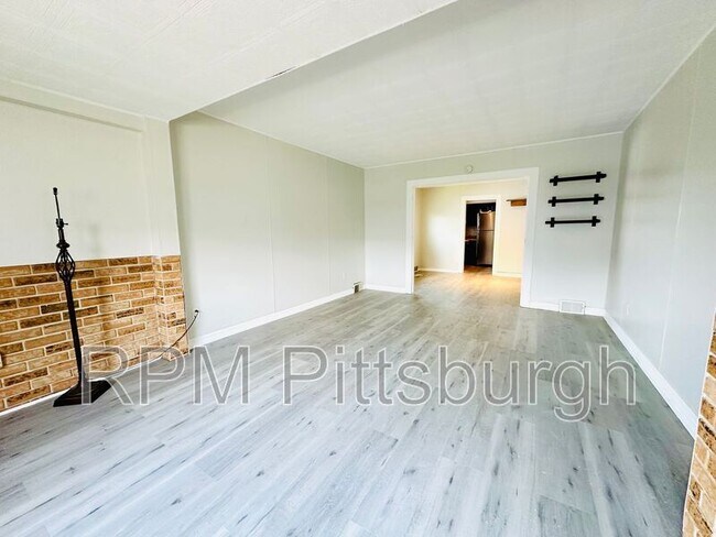 Foto del edificio - 260 W Marigold St