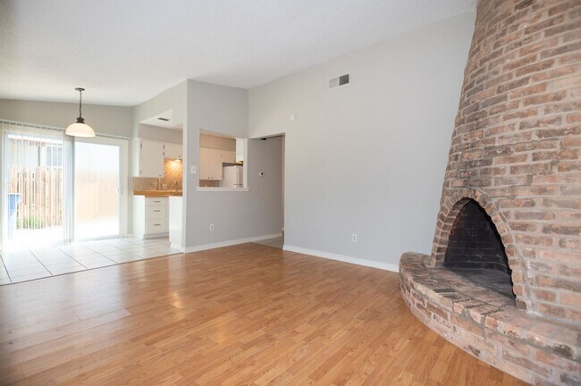 Building Photo - 11209 Renel Dr