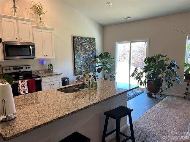 Foto del edificio - 2112 Lanza Dr